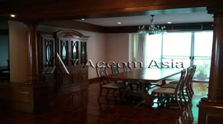  3 Bedrooms  Apartment For Rent in Sukhumvit, Bangkok  near BTS Asok - MRT Sukhumvit (10170)
